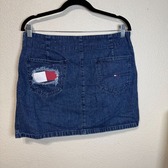 Vintage Y2k Tommy Hilfiger Denim Mini Skirt  Size 10 Flag Patches Casual - Picture 6 of 10